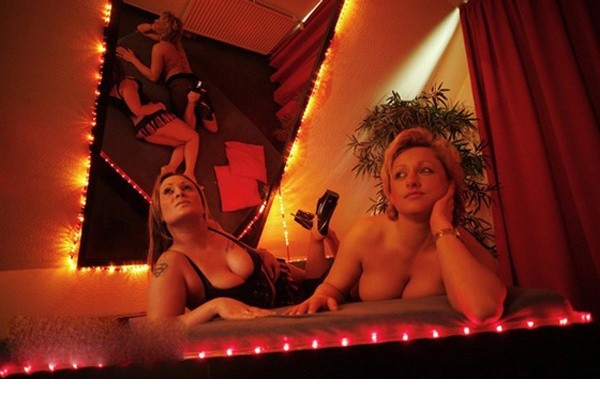 El prostíbulo Pascha en Alemania, con las publicidades más originales.