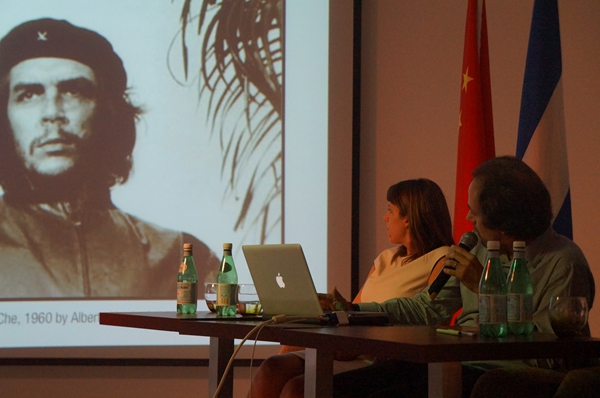 Nelson Ramírez imparte en Beijing conferencia sobre la fotografía cubana contemporánea3
