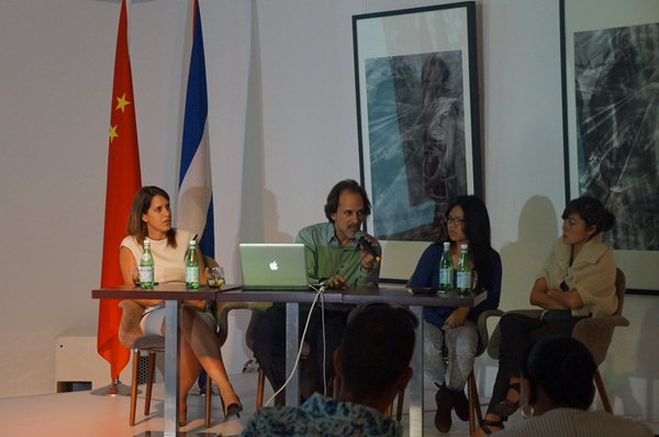 Nelson Ramírez imparte en Beijing conferencia sobre la fotografía cubana contemporánea1