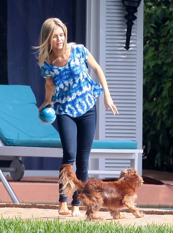 Sexys fotos de la polaca del fútbol Joanna Krupa sin sostén