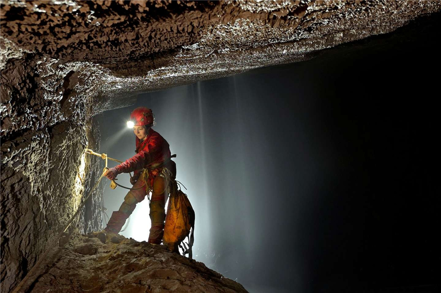 Se descubren cuevas gigantes en Chongqing, China por los exploradores estadounidenses