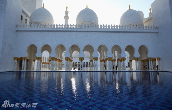 Visitas hermosas de la Mezquita Sheikh Zayed de Emiratos Árabes Unidos 6