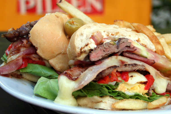 Chivito al pan