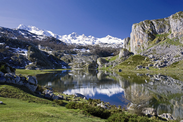 El parque nacional más hermoso de España —— Parque Nacional de los Picos de Europa 12