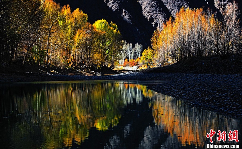 Pintorescos paisajes de Sichuan en días frescos de otoño8