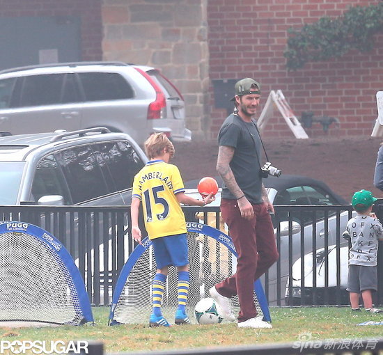 La adorable pequeña princesa Harper Seven Beckham con su familia en parque de Los Ángeles15