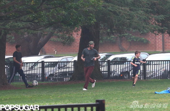 La adorable pequeña princesa Harper Seven Beckham con su familia en parque de Los Ángeles16