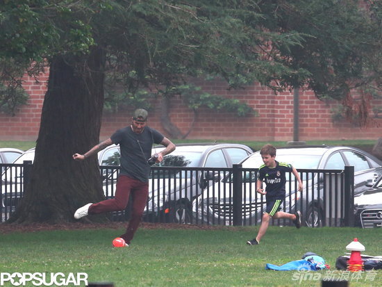 La adorable pequeña princesa Harper Seven Beckham con su familia en parque de Los Ángeles17