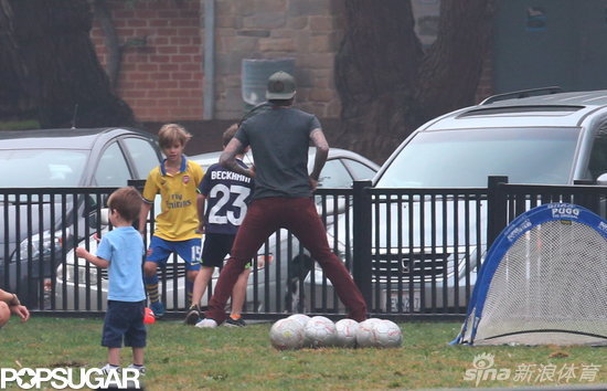 La adorable pequeña princesa Harper Seven Beckham con su familia en parque de Los Ángeles17