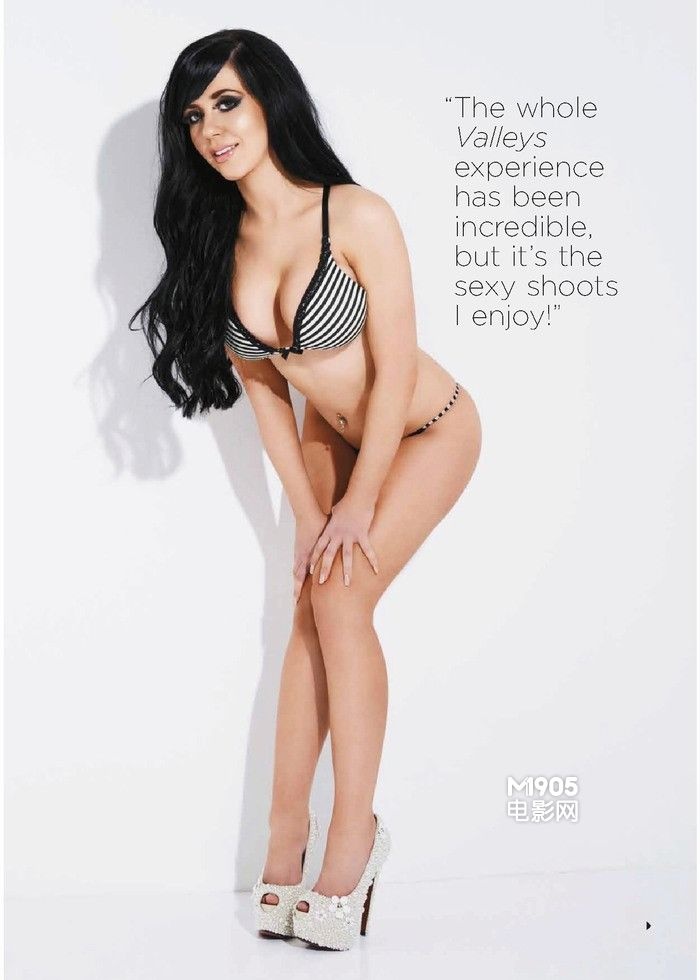 Las jóvenes mujeres británicas más sexy posan desnudas para NUTS 8