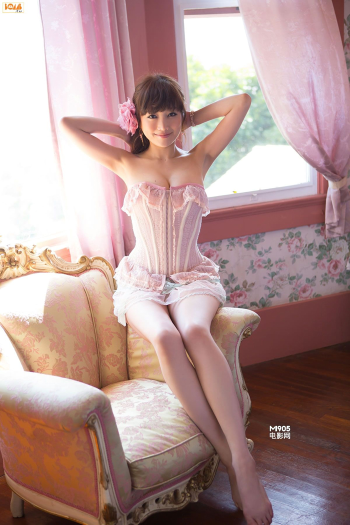 Fotos seductoras de la sexy actriz japonesa Eriko Sato 7