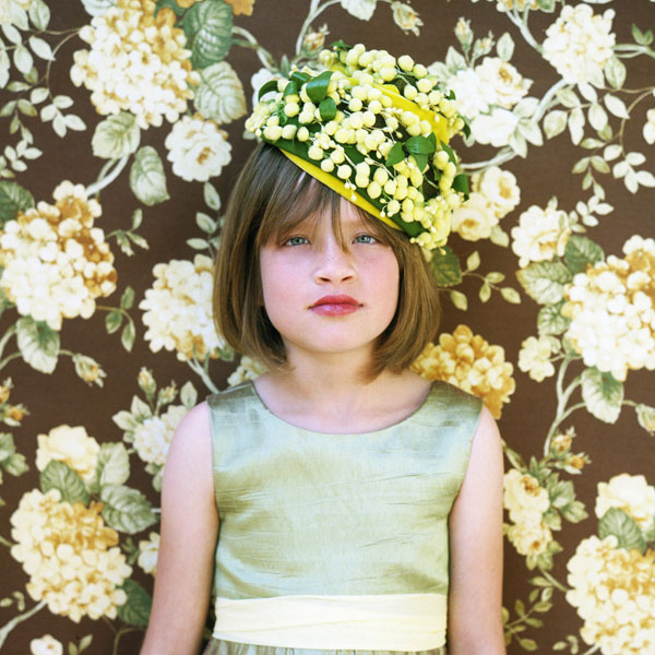 Niñas angelicales de 7 años con sombreros de flores13