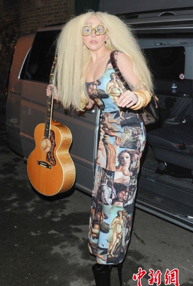 Nuevos vestidos escandalosos de Lady Gaga1