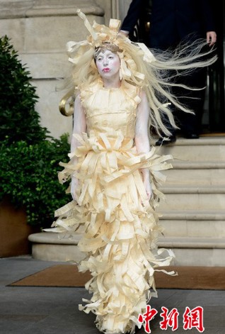 Nuevos vestidos escandalosos de Lady Gaga4