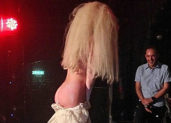 Lady Gaga Se Desnuda En Pleno Escenario De Un Bar En Londres Spanish