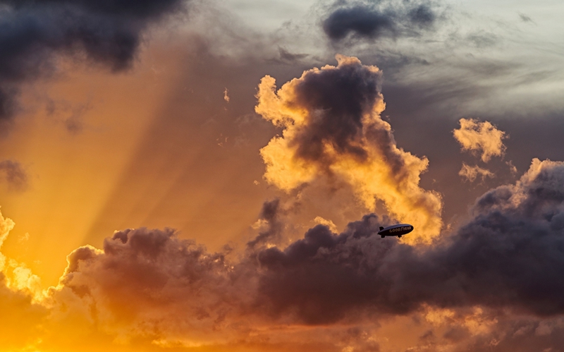 Espectaculares imágenes del imprevisible cielo de Miami7