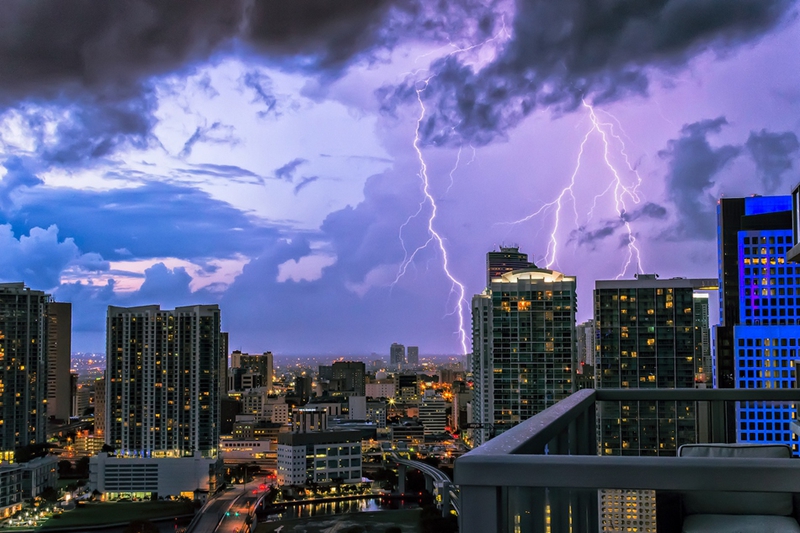 Espectaculares imágenes del imprevisible cielo de Miami10