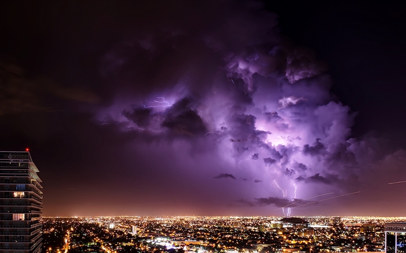 Espectaculares imágenes del imprevisible cielo de Miami13