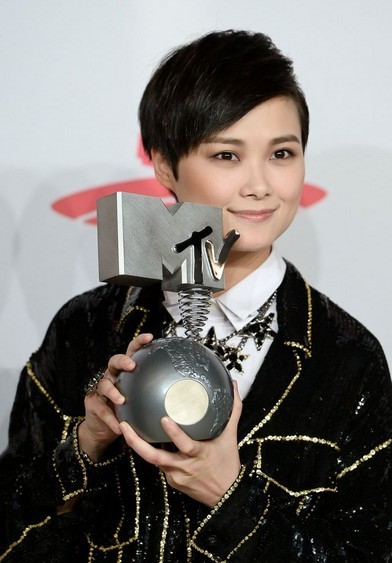 Cantante china Chris Lee (Li Yuchun) gana “Mejor Artista Mundial” de los MTV EMA 2013 5