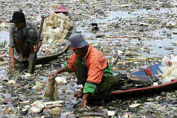 Río Citarum, Indonesia.