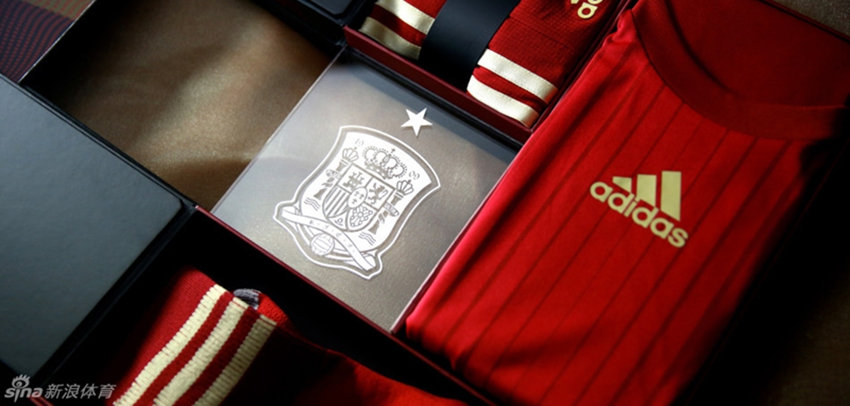 Nuevo uniforme de La Roja para la Copa Mundial 20146