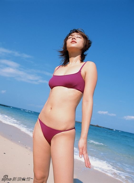Fotos seductoras de la sexy actriz japonesa Miho Yoshioka 2