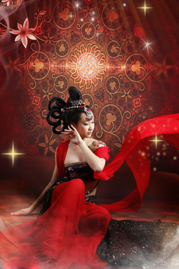 Fotos sexy de la bella china en espléndido vestido tradicional 5