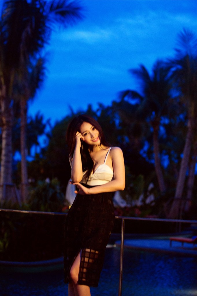 Liu Yan, presentadora china con pechos más grandes