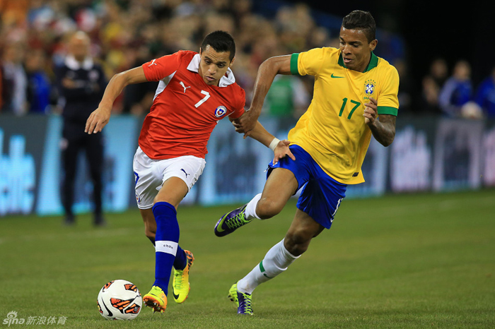 Brasil vence 2-1 a Chile en amistoso 3