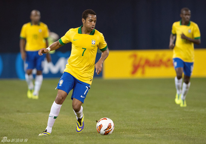 Brasil vence 2-1 a Chile en amistoso 9