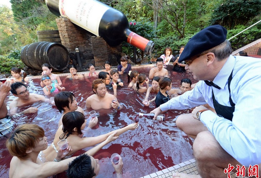 El lujoso SPA de vino tinto en Japón2