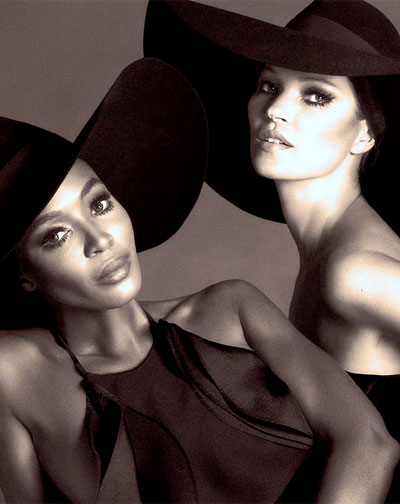 Mujeres desnudas y seductoras en los 50 años del Calendario Pirelli