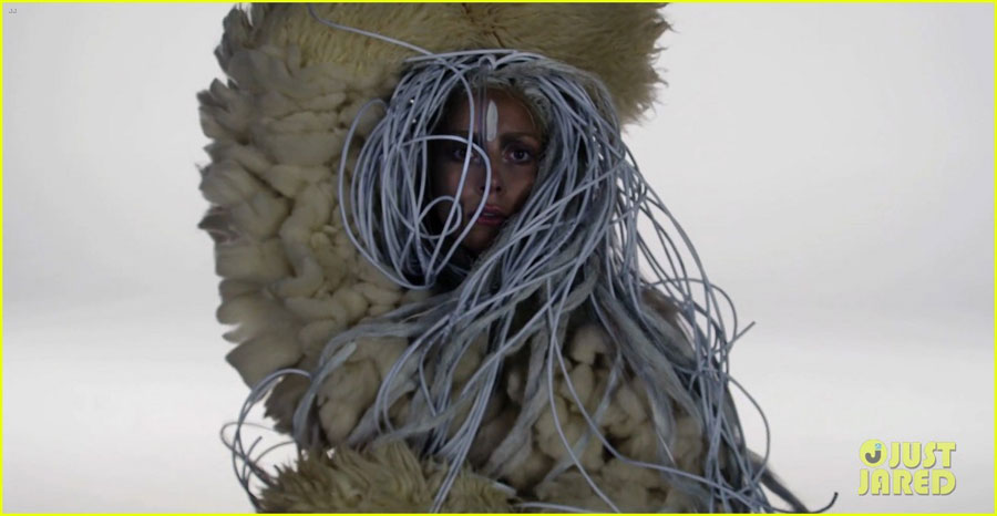 Nueva imagen de Lady Gaga en el último MV 5