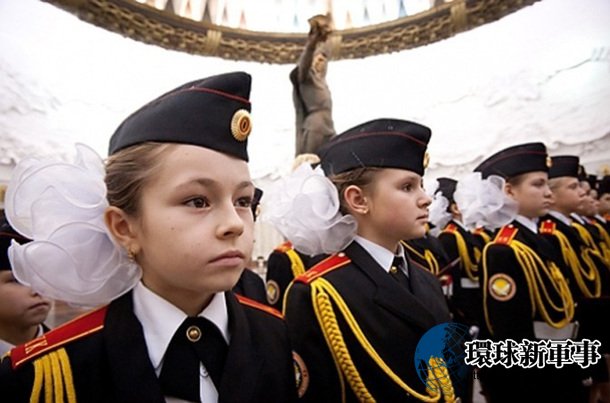 Alumnas bonitas de una escuela militar en Rusia1