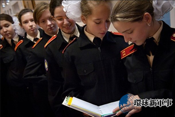 Alumnas bonitas de una escuela militar en Rusia2