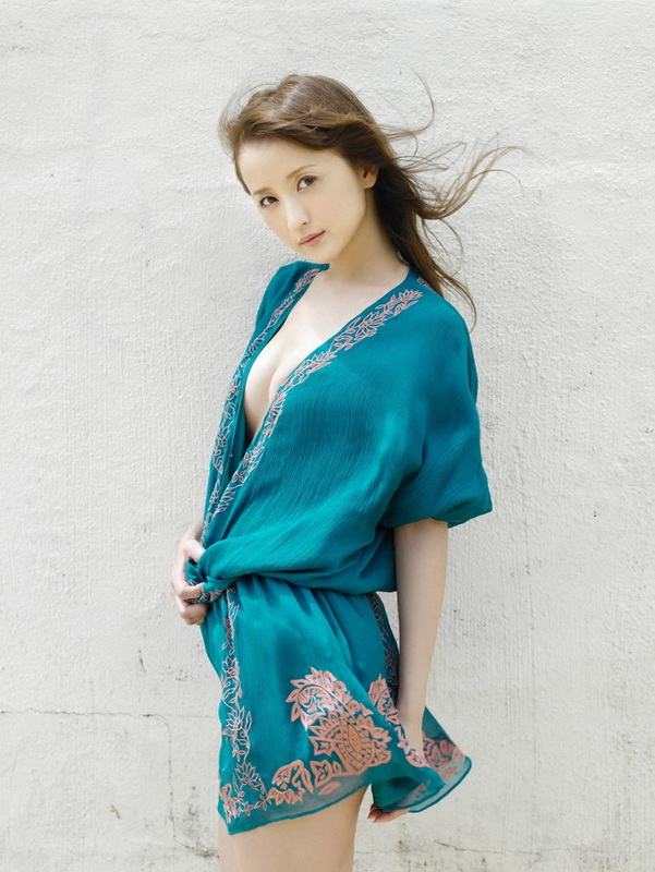 Fotos sexys de la joven actriz japonesa Komatsu Ayaka4