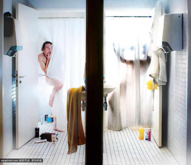 Impresionante fotografía conceptual: fiestas y locuras en el baño6