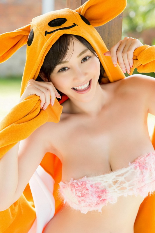 Actriz japonesa Sugihara Anri lanza fotos sexys en bikini1