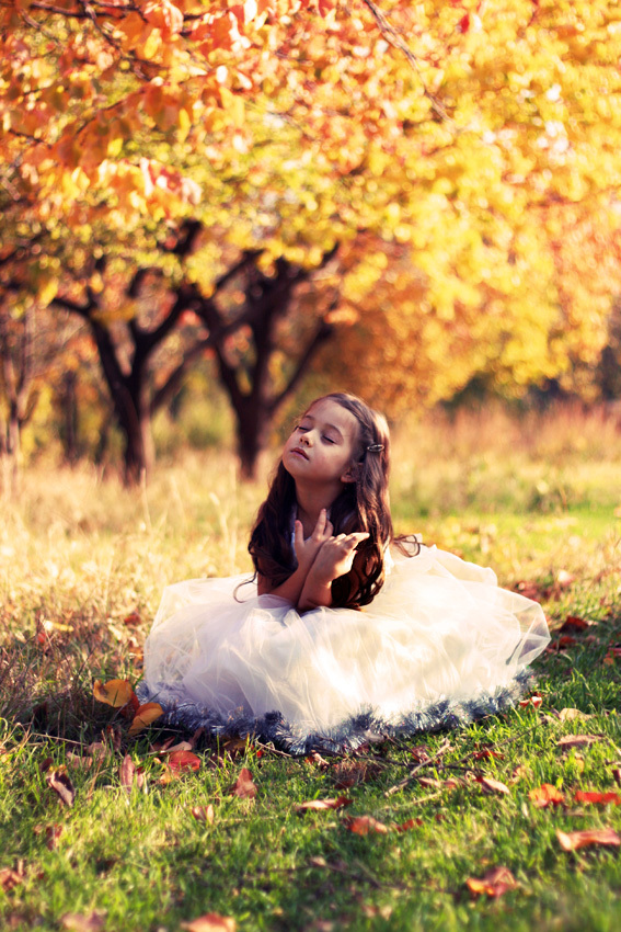 Una niña angelical por la lente de la fotógrafa Mechtaniya14