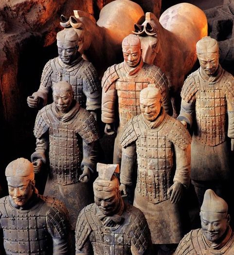 Enciclopedia de la cultura china: Los guerreros y caballos de terracota 兵马俑2