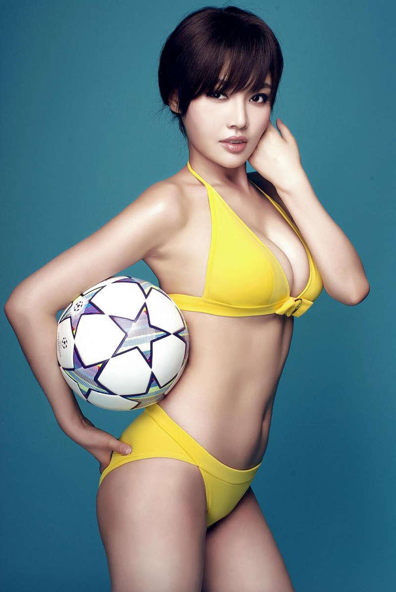 Xu Dongdong, la porrista chica que posee una curva perfecta4