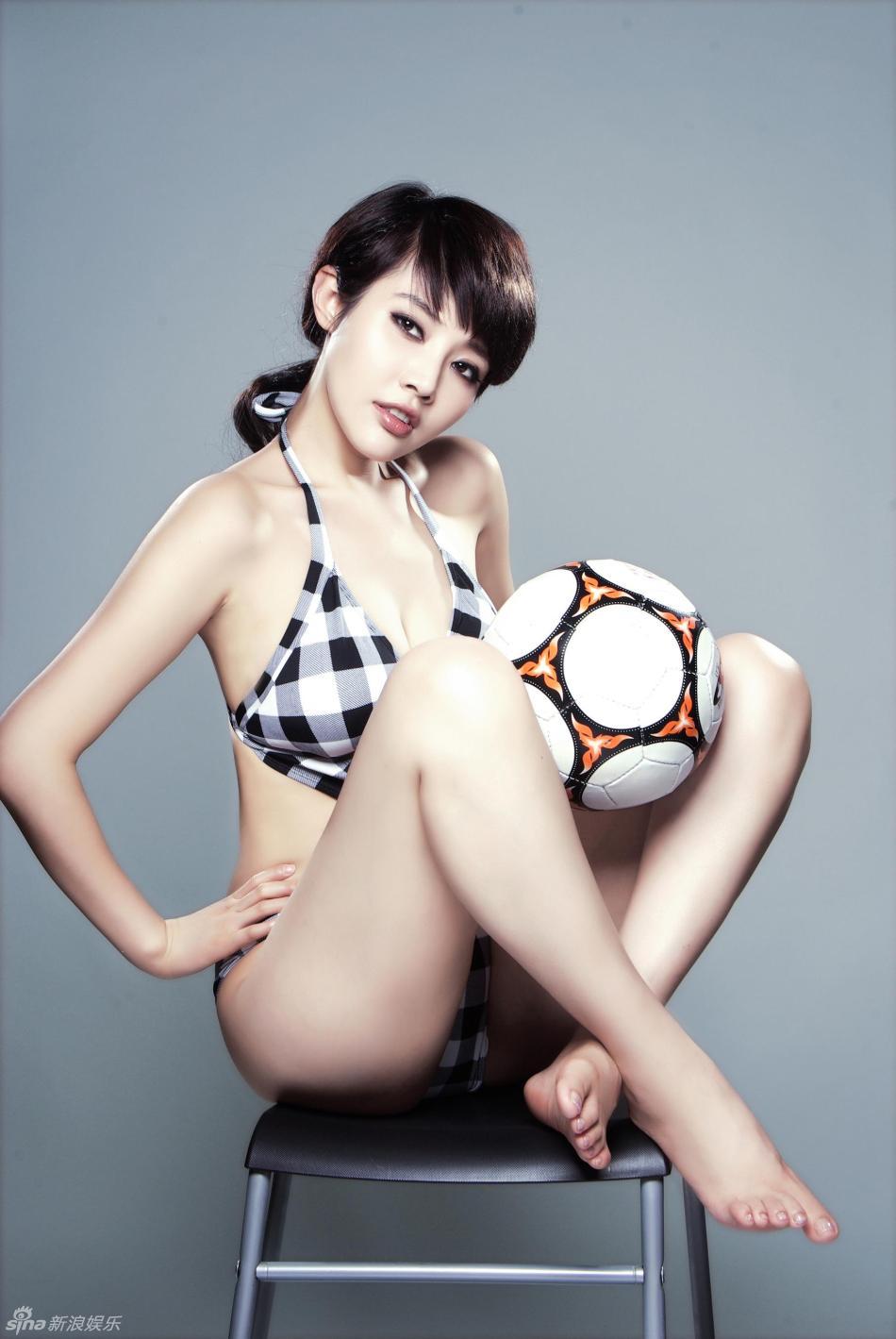 Xu Dongdong, la porrista chica que posee una curva perfecta17