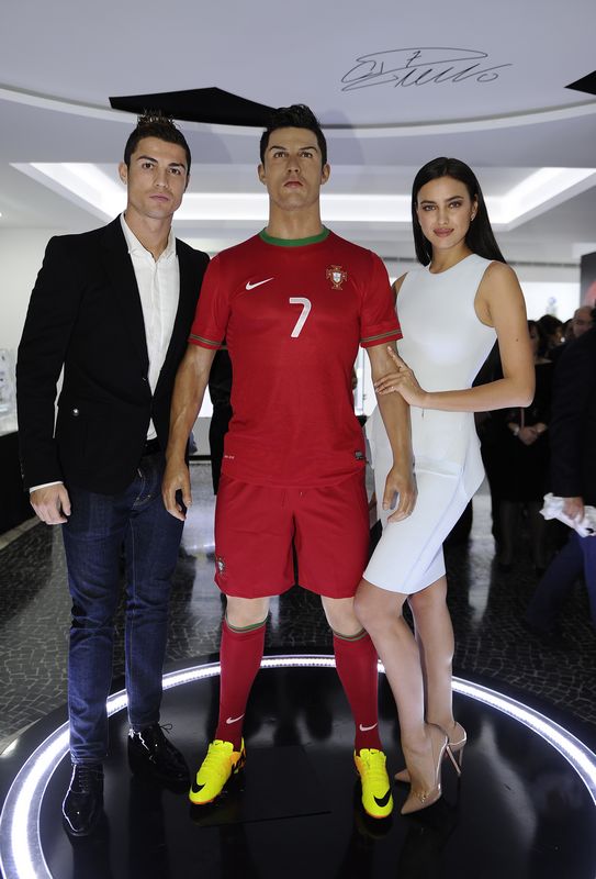 C. Ronaldo inaugura con su familia el museo dedicado a su figura 2