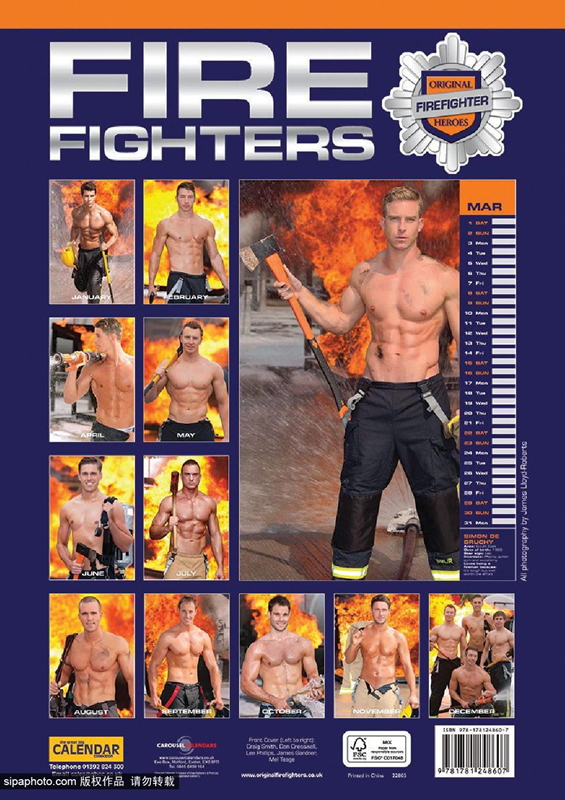 Bomberos ingleses posan sexys para el calendario benéfico 2014