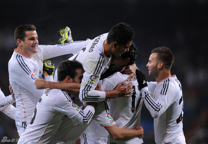 El Real Madrid ganó al Olímpic de Xàtiva por 2-0 3