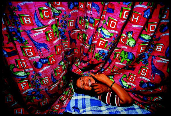 Fotos revelan la vida infernal de las prostitutas indias en 1978