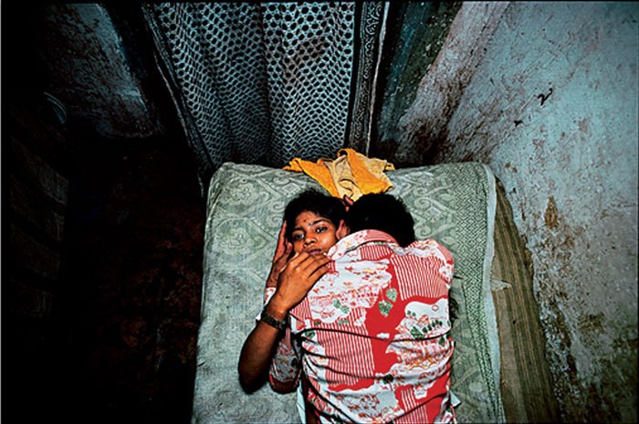 Fotos revelan la vida infernal de las prostitutas indias en 1978