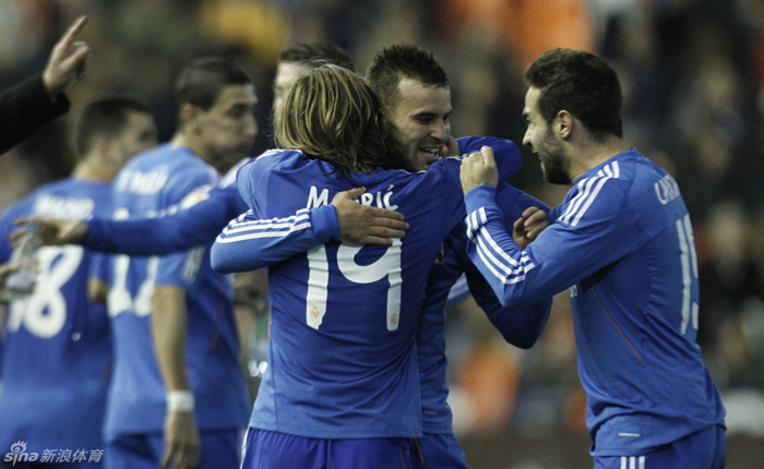 El Real Madrid ganó al Valencia por 3-2 gracias a Jesé 33