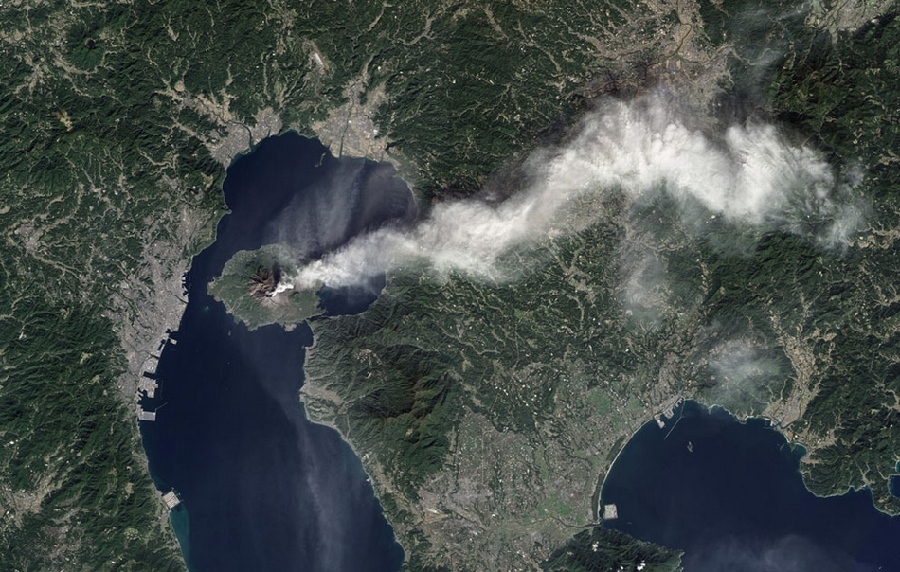 El día 23 de noviembre de 2013, la erupción del Volcán Gemma