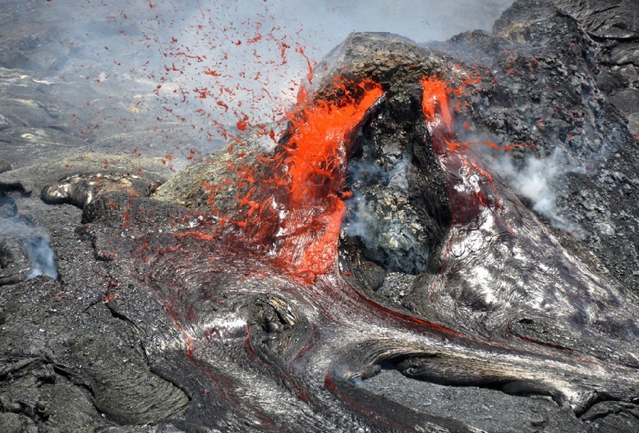 El día 20 de abril de 2013, la erupción del Volcán Kilauea